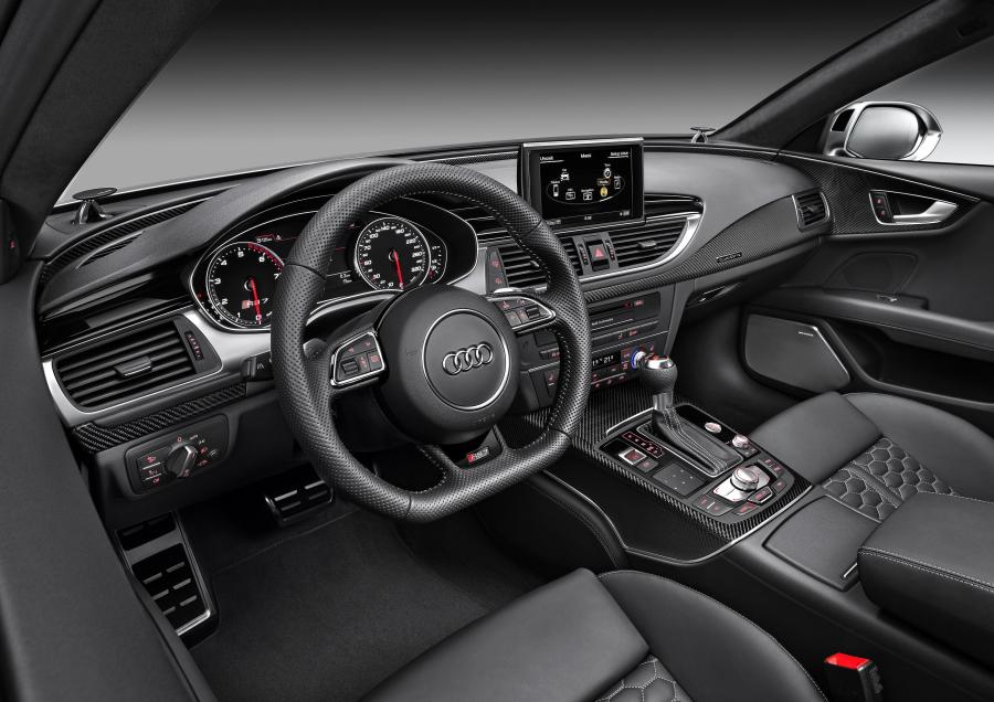 Торпедо Audi RS7 Sportback 2013 года  (WW) (фото 14 из 32)